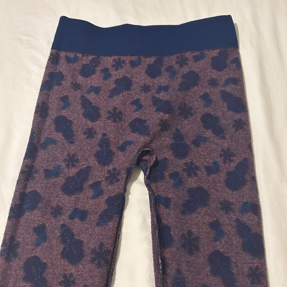 No Boundaries Fleece Lined Christmas Leggings - Picture 6 of 9